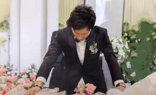 为亡妻举办婚礼爆料视频,为天堂妻子补办一场浪漫的告别仪式